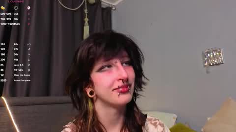 Snapshot of veolatownson chatting on 16, 12, 2025 Erica online show from 16, 12, 2025