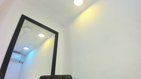 Snapshot of vera_candella chatting on 6, 5, 2026 vera online show from 6, 5, 2026