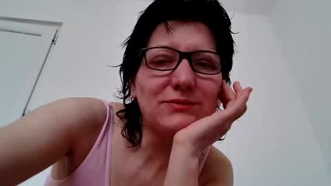Snapshot of vera_elle chatting on 12, 4, 2026 Vera online show from 12, 4, 2026