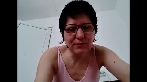 Snapshot of vera_elle chatting on 4, 5, 2026 Vera online show from 4, 5, 2026