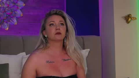 VeraNoires online show from 14, 7, 2026