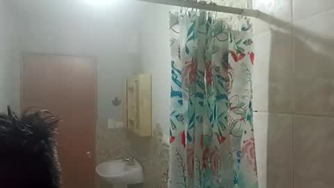 Snapshot of vergarosa80 chatting on 21, 4, 2026 vergarosa80 online show from 21, 4, 2026