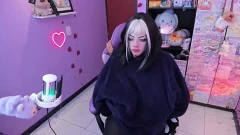     online show from 17, 10, 2025