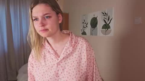 Snapshot of verocat chatting on 15, 9, 2025 Veronica online show from 15, 9, 2025