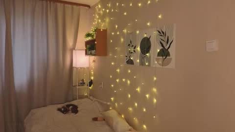 Snapshot of verocat chatting on 11, 11, 2025 Veronica online show from 11, 11, 2025