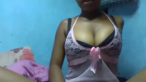 verolla31 online show from 1, 2, 2025