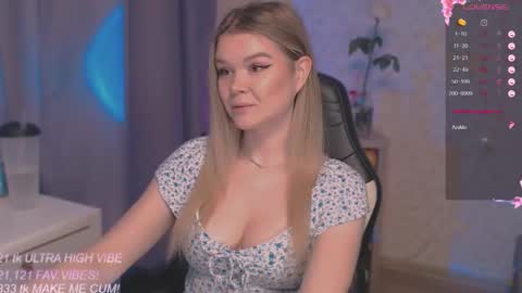 Snapshot of veronaaura chatting on 19, 11, 2025 Tiffany online show from 19, 11, 2025