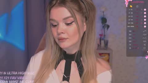 Snapshot of veronaaura chatting on 22, 11, 2025 Tiffany online show from 22, 11, 2025