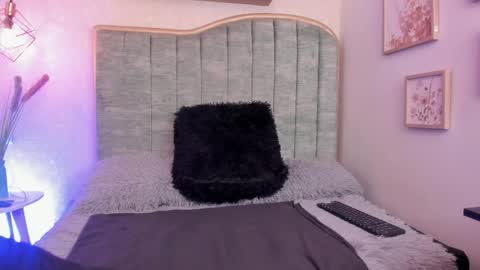 veronaburton online show from 6, 4, 2026