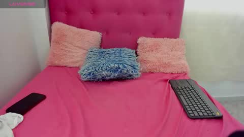 Snapshot of veronica_meller chatting on 16, 3, 2026 Veronica online show from 16, 3, 2026