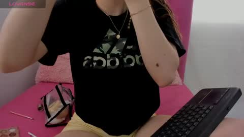 Snapshot of veronica_meller chatting on 14, 4, 2026 Veronica online show from 14, 4, 2026