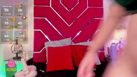 Veronica Olson online show from 28, 9, 2025