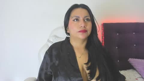 veronicaa_squirt online show from 19, 5, 2026