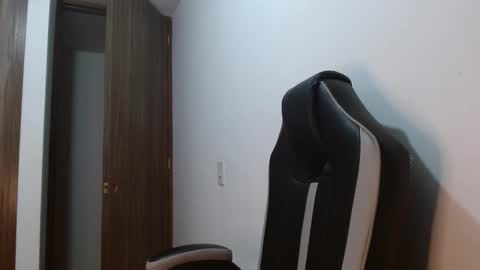 Snapshot of veronicaelite16 chatting on 11, 11, 2025 Veronica Clark online show from 11, 11, 2025