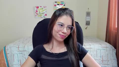 Snapshot of veronicamiller22 chatting on 25, 9, 2025 Veronica Miller online show from 25, 9, 2025