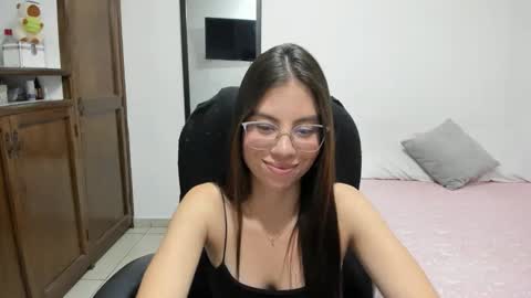 Snapshot of veronicamiller22 chatting on 9, 3, 2026 Veronica Miller online show from 9, 3, 2026