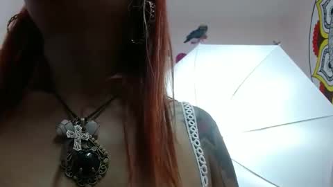 Snapshot of veronicaqueen2 chatting on 17, 9, 2025 veronicaqueen2 online show from 17, 9, 2025