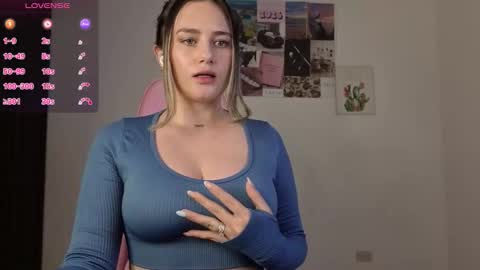 Snapshot of veronika__winslow_ chatting on 20, 3, 2026 Vero online show from 20, 3, 2026