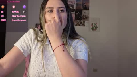 Snapshot of veronika__winslow_ chatting on 26, 3, 2026 Vero online show from 26, 3, 2026