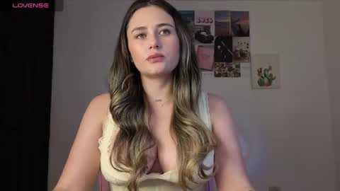 Snapshot of veronika__winslow_ chatting on 14, 5, 2026 Vero online show from 14, 5, 2026