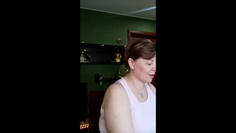 Snapshot of veronikawgold chatting on 11, 4, 2026 VeronikawGold online show from 11, 4, 2026