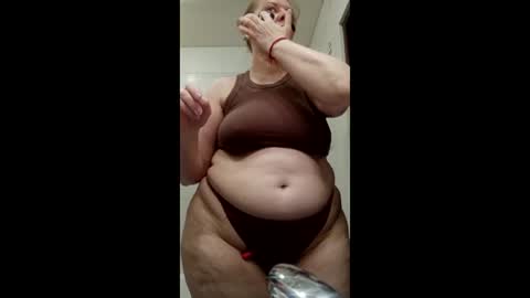 Snapshot of veronikawgold chatting on 21, 4, 2026 VeronikawGold online show from 21, 4, 2026