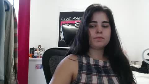 Snapshot of veruca99 chatting on 14, 4, 2026 veruca99 online show from 14, 4, 2026