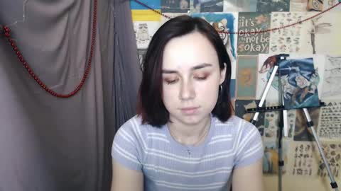 veryveryvery_shy online show from 4, 1, 2025