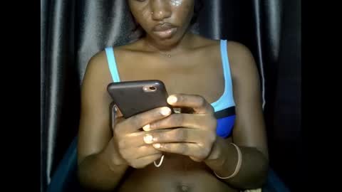 Snapshot of verywetpussy_ chatting on 21, 11, 2025 verywetpussy online show from 21, 11, 2025