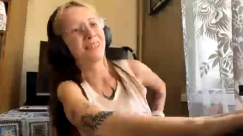 Snapshot of vestavansice chatting on 5, 5, 2026 Alice online show from 5, 5, 2026