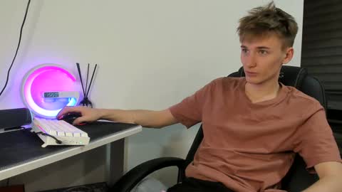 Snapshot of vibemygirl chatting on 4, 12, 2024 vibemygirl online show from 4, 12, 2024