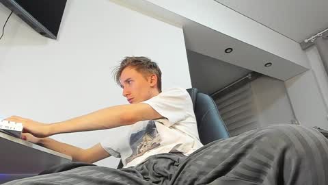 Snapshot of vibemygirl chatting on 31, 1, 2025 vibemygirl online show from 31, 1, 2025