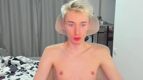 Snapshot of vibemygirl chatting on 1, 10, 2025 vibemygirl online show from 1, 10, 2025