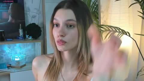 Mikky online show from 6, 3, 2025