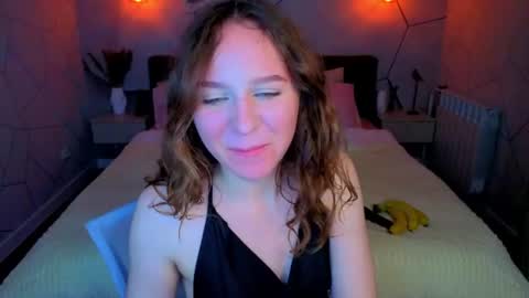Snapshot of vicki_milles chatting on 12, 6, 2026 vicki_milles online show from 12, 6, 2026