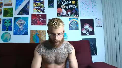 Snapshot of vickingcock7 chatting on 11, 10, 2025 vickingcock7 online show from 11, 10, 2025