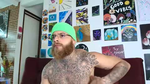 Snapshot of vickingcock7 chatting on 31, 10, 2025 vickingcock7 online show from 31, 10, 2025