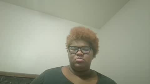 Snapshot of vickiryder56 chatting on 19, 12, 2025 vickiryder56 online show from 19, 12, 2025