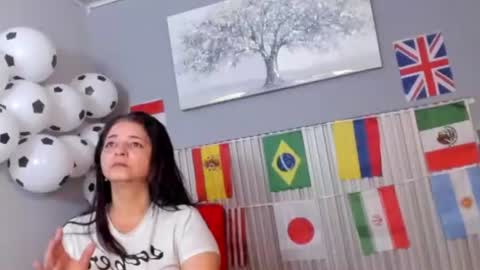 Snapshot of vicky_fant4sy chatting on 18, 6, 2026 Vicky online show from 18, 6, 2026