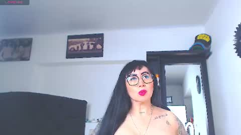 Snapshot of vicky_hotmilf chatting on 3, 7, 2026 Vicky online show from 3, 7, 2026