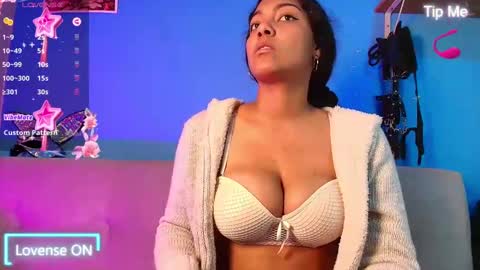 Snapshot of vicky_miller_05 chatting on 1, 3, 2025 vicky_miller_05 online show from 1, 3, 2025