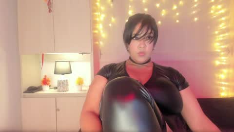 Snapshot of vicky_ruiz chatting on 25, 4, 2026 V I C K Y online show from 25, 4, 2026