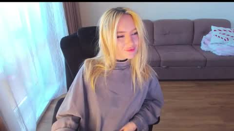 Snapshot of vickydragons chatting on 17, 10, 2025 nastya  Help me reach 100 likes  online show from 17, 10, 2025