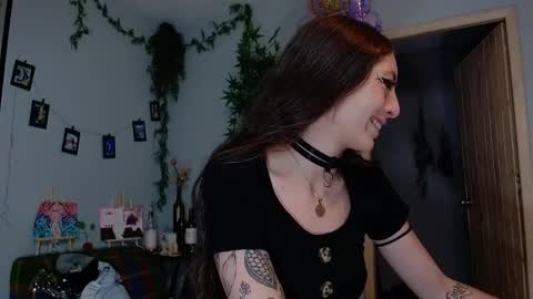 Victoria   online show from 23, 10, 2025