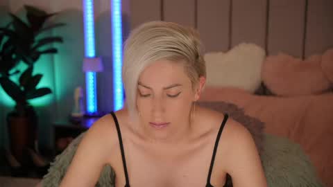 Snapshot of vickysecret96 chatting on 30, 4, 2026 vickysecret96 online show from 30, 4, 2026