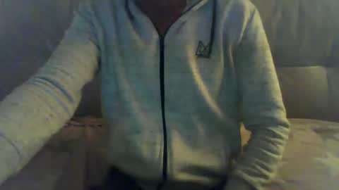 Snapshot of victor_1486 chatting on 17, 11, 2025 victor_1486 online show from 17, 11, 2025