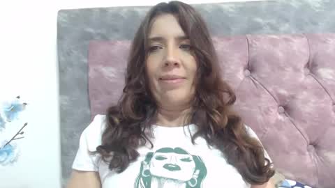 Hi guys   Im victoria  Be the one who can control me in PVT online show from 4, 1, 2025