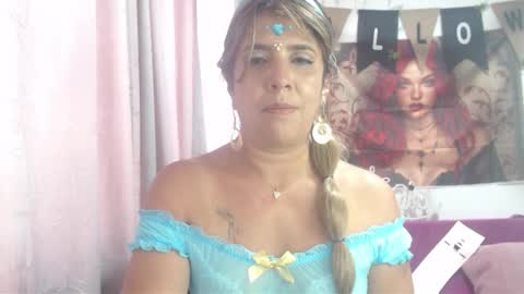 Hi guys   Im victoria  Be the one who can control me in PVT online show from 31, 10, 2025