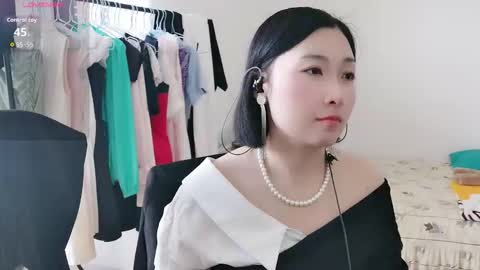 Snapshot of victoria991 chatting on 17, 9, 2025 victoria991 online show from 17, 9, 2025