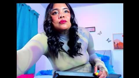 Snapshot of victoria_16_ chatting on 4, 12, 2025 victoria_16_ online show from 4, 12, 2025